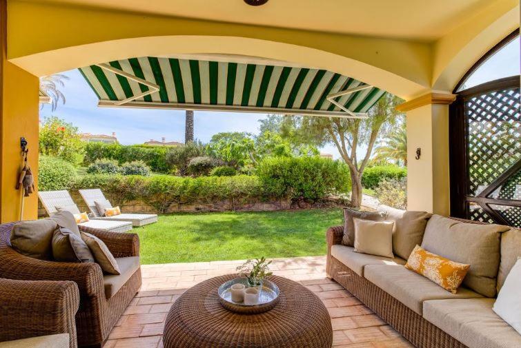 2Bedroom Bungalow Heated Shared Pool ,Near Carvoeiro And Ferrugudo Exterior foto