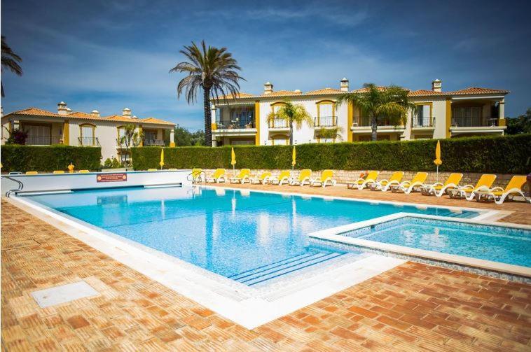 2Bedroom Bungalow Heated Shared Pool ,Near Carvoeiro And Ferrugudo Exterior foto